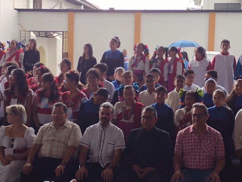 Coro Infantil Municipal "Alas de Mariposa" brilla en el Festival ...